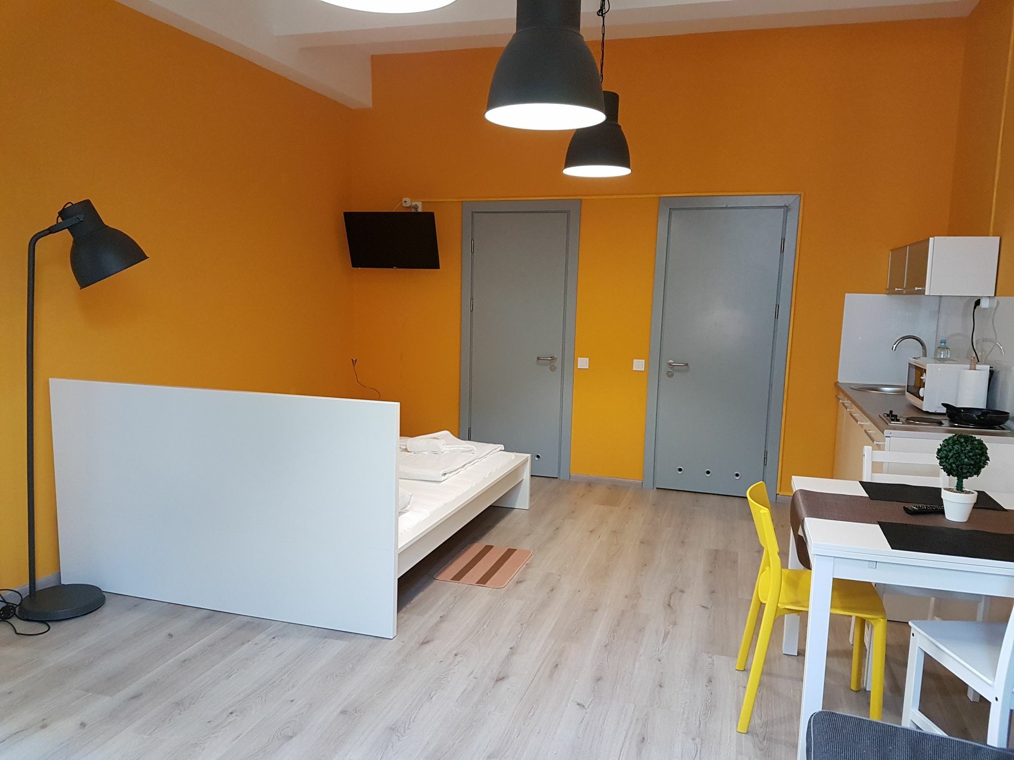 Z-One Hostel Lviv Kültér fotó