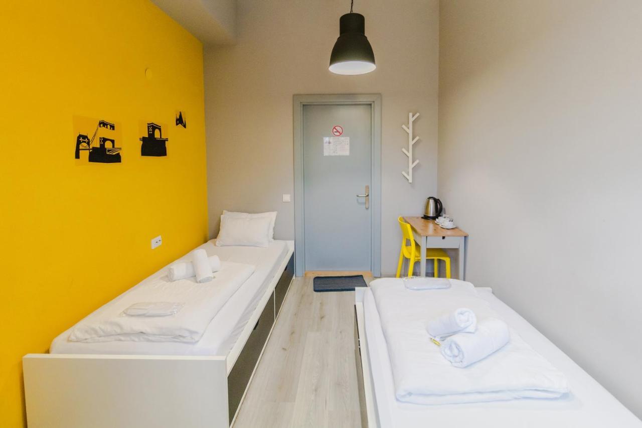 Z-One Hostel Lviv Kültér fotó