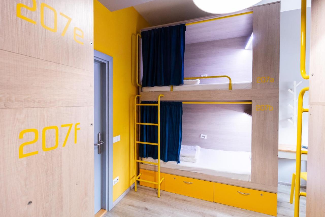 Z-One Hostel Lviv Kültér fotó